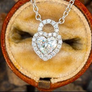 ♥️ Lovely Diamond Heart Lock Pendant Necklace 14K White Gold